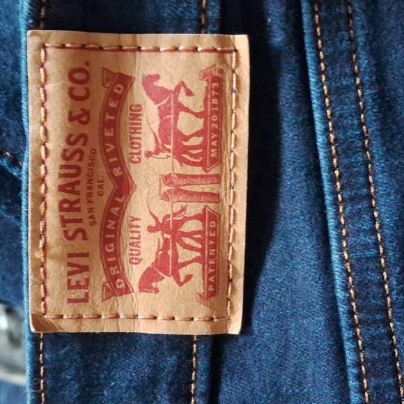 Levi's woman size 6 classic mid-rise skinny jeans - Picture 3 of 6